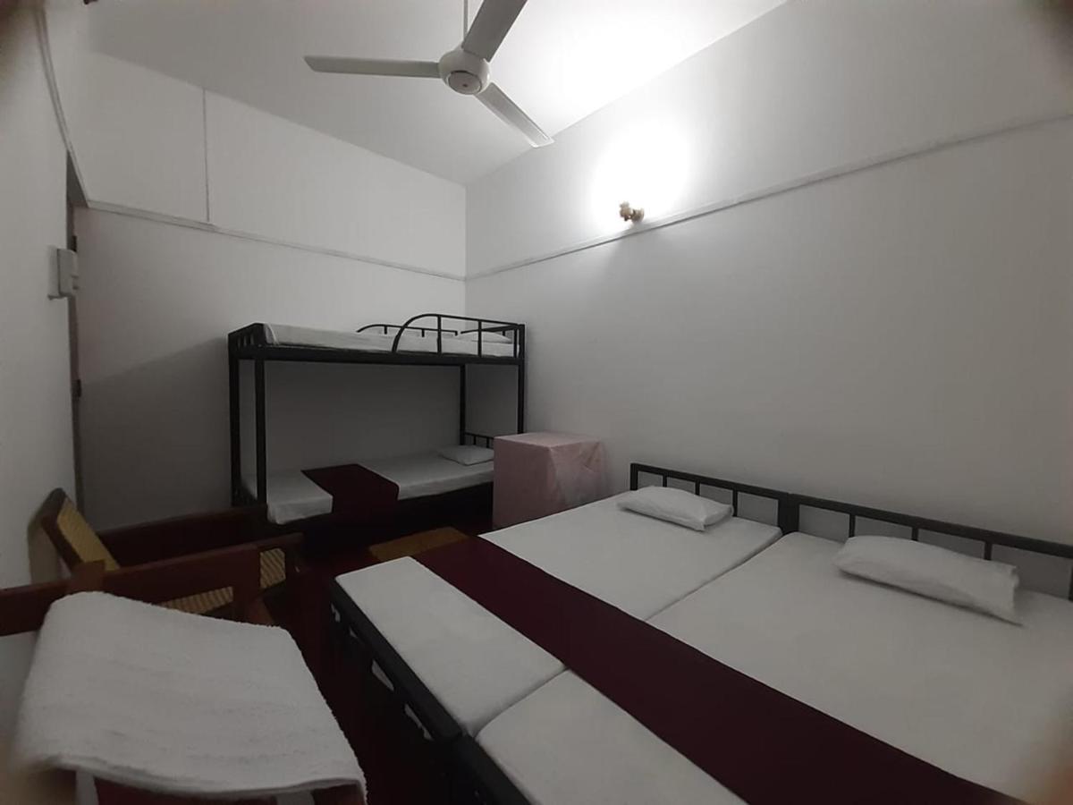 Hostel Lazy Bear Kandy